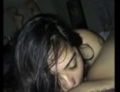 Menina chupando pepeca da namorada